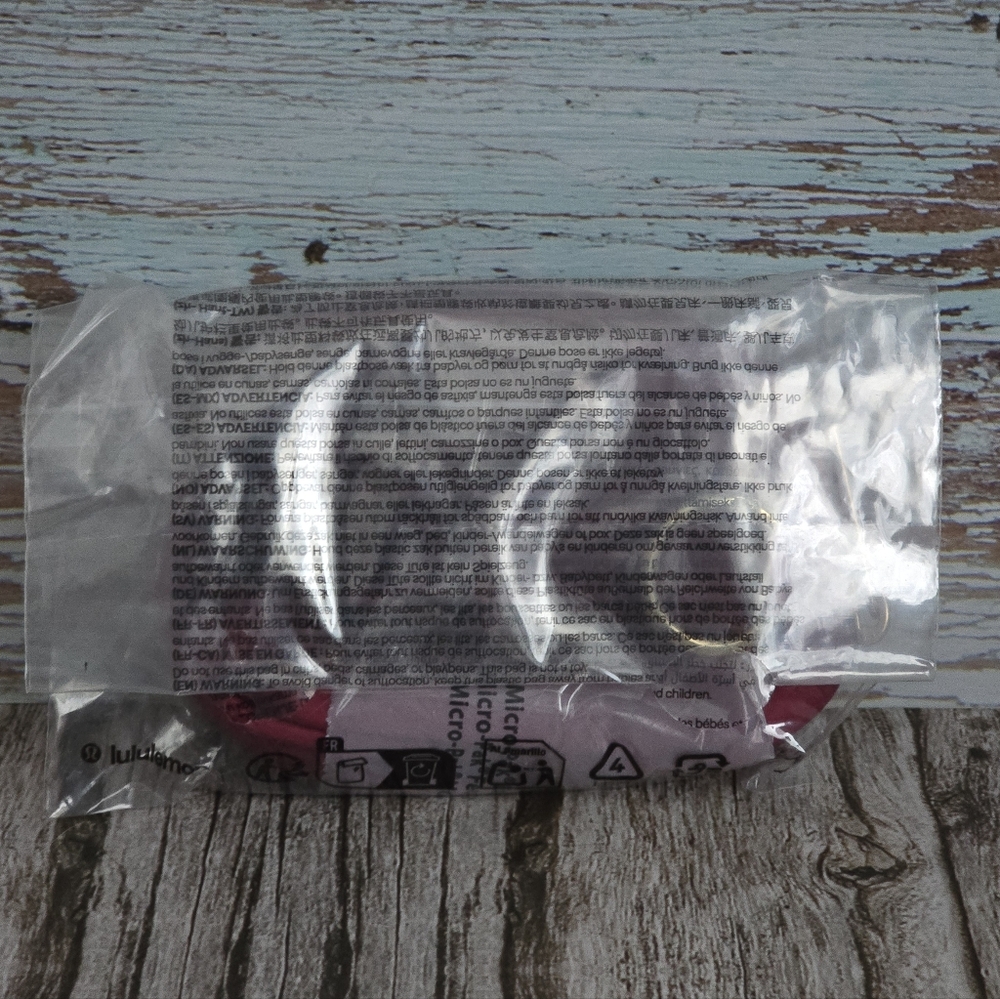 *NWT* LULULEMON Everywhere Belt Bag Nano In Berry Rumble - Picture 9 of 11